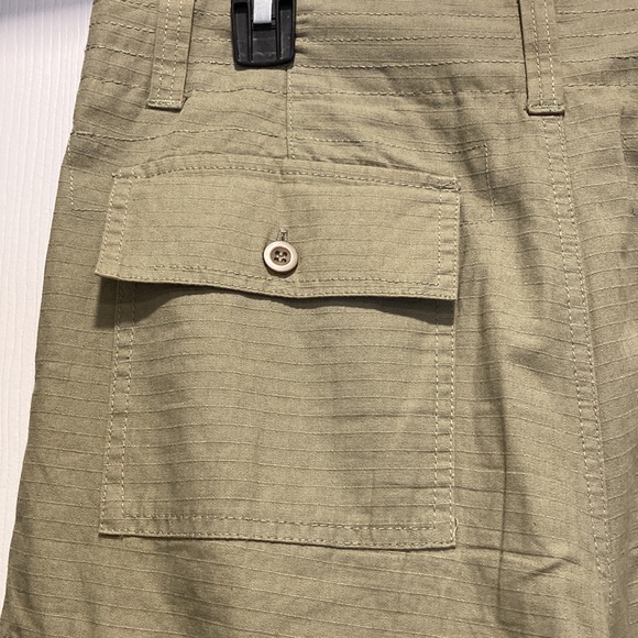 Men's Lightweight Olive Cargo Shorts Buttoned Multiple Pockets - Sz 32* - Picture 9 of 11